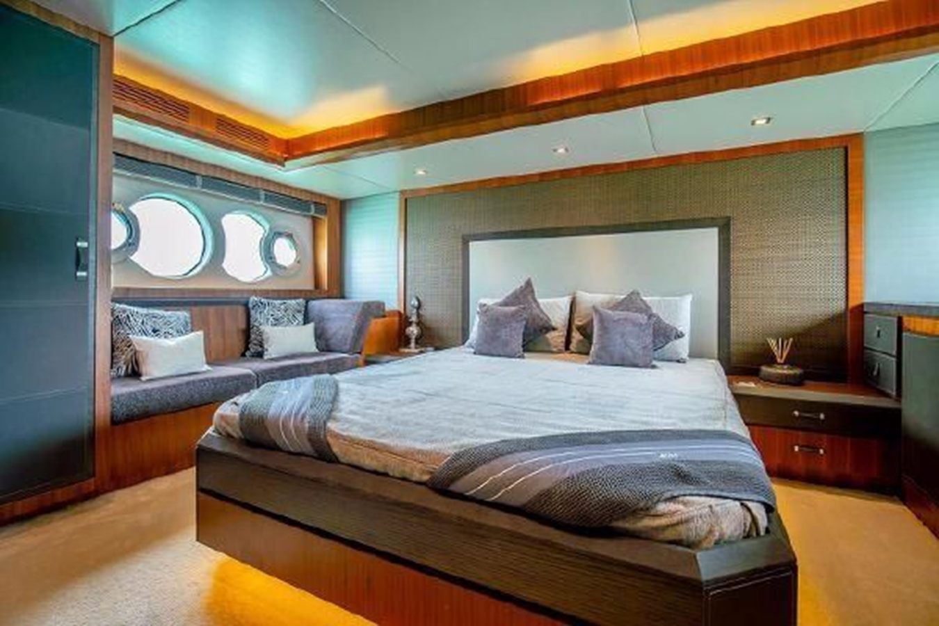 Monte Carlo Yachts Motor Yacht 2012 Monte Carlo Yachts 65 MCY For Sale