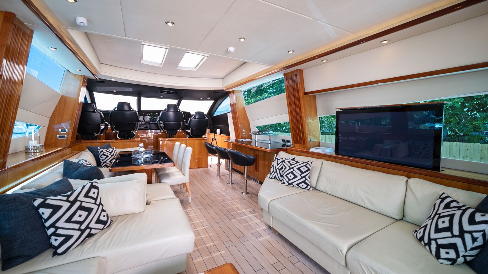 Sunseeker Sport Yacht GBXSK04137L607 For Sale