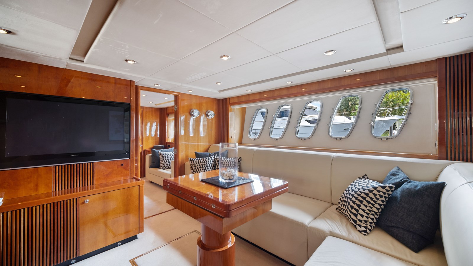 Sunseeker Sport Yacht GBXSK04137L607 For Sale