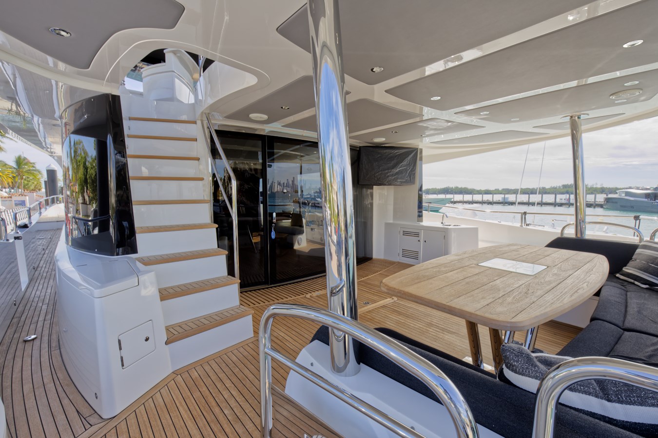 Sunseeker Motor Yacht XSK06864H718 For Sale
