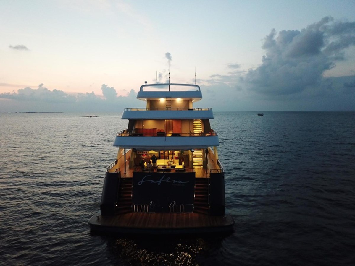 Custom Motor Yacht 2017 Safari Yacht 142 Custom For Sale