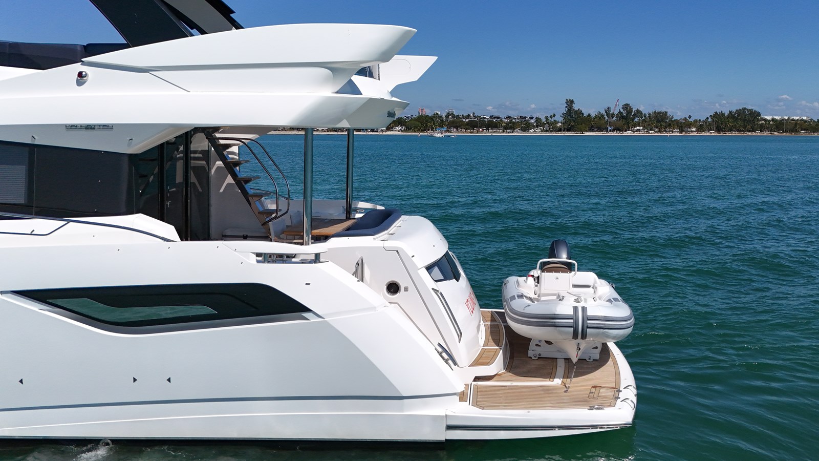 Sunseeker Motor Yacht 68  MANHATTAN For Sale