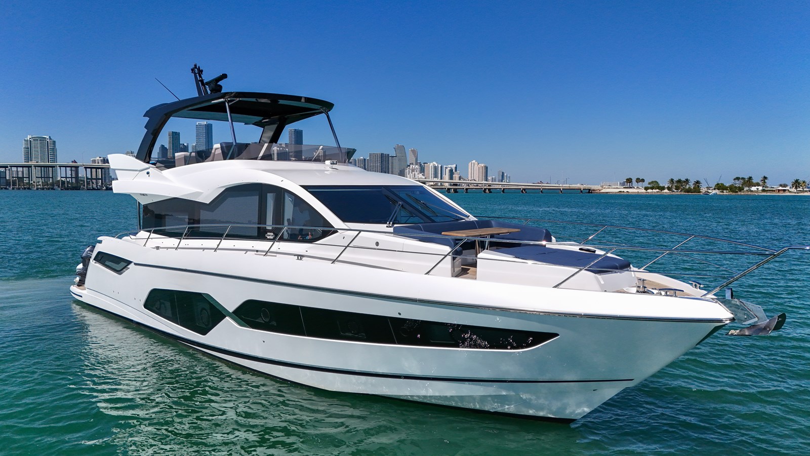 Sunseeker Motor Yacht 68  MANHATTAN For Sale