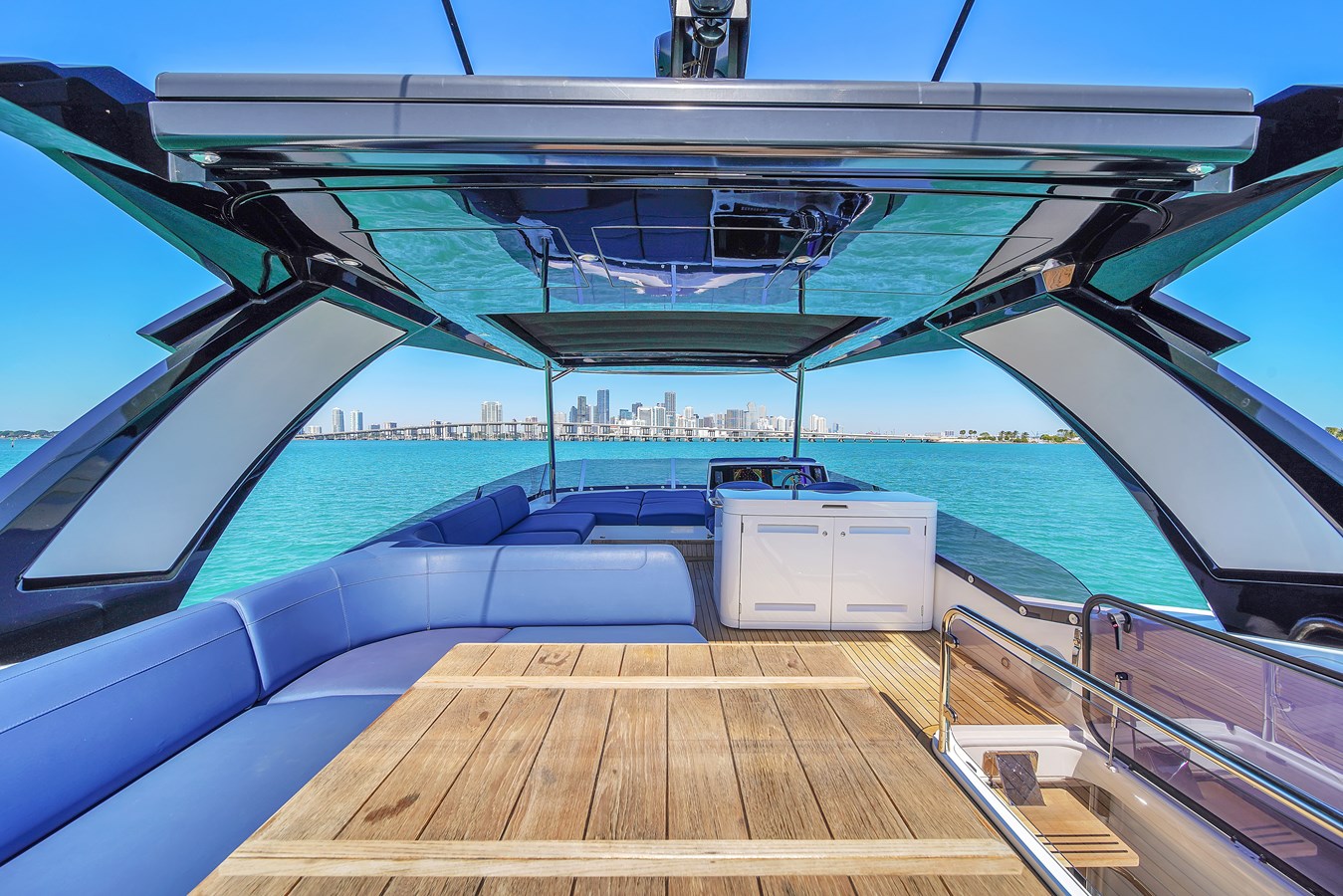 Sunseeker Motor Yacht 68  MANHATTAN For Sale