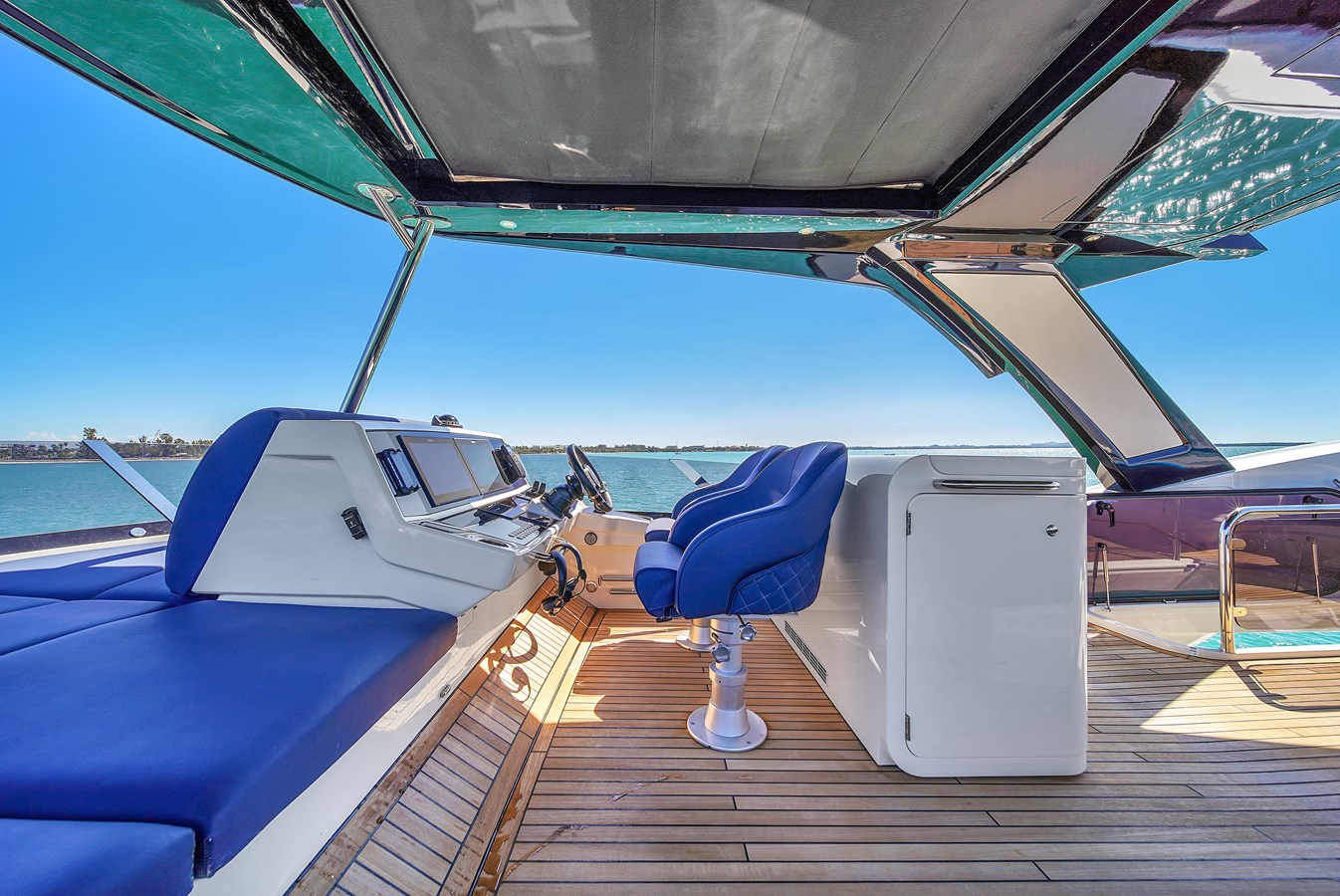 Sunseeker Motor Yacht 68  MANHATTAN For Sale