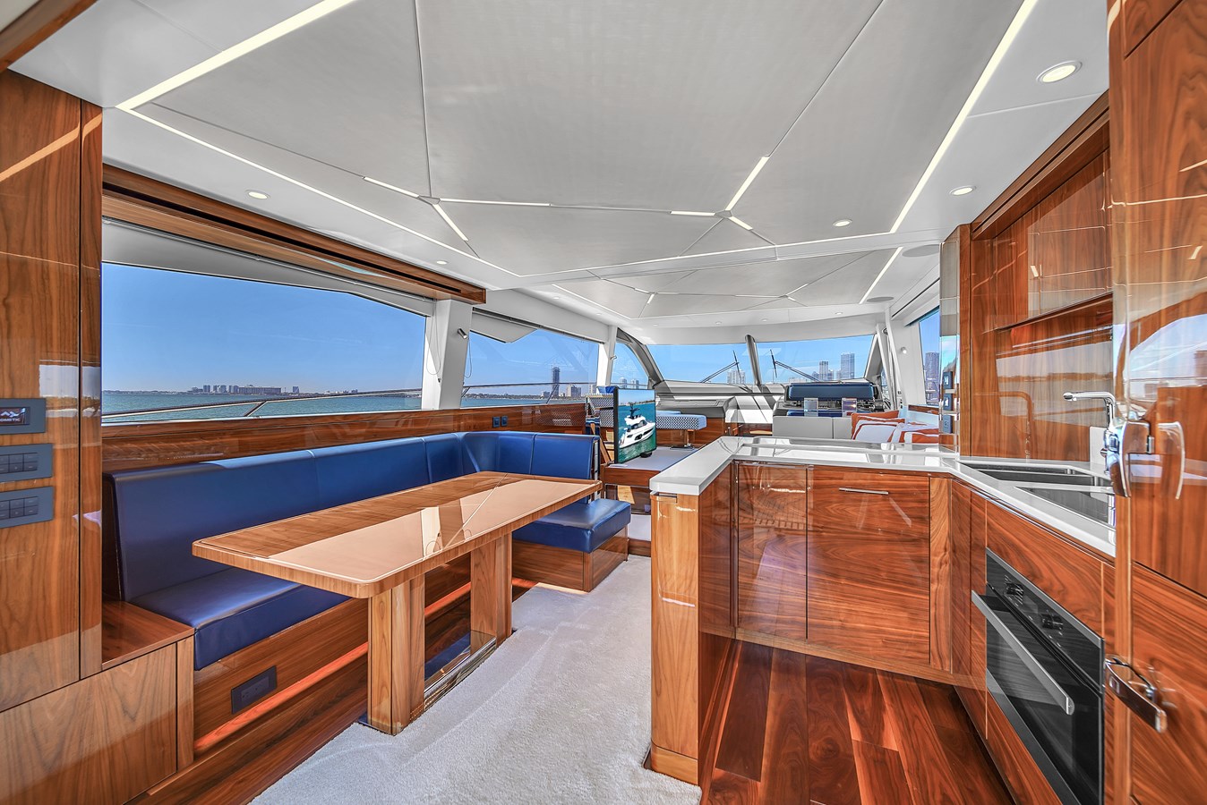 Sunseeker Motor Yacht 68  MANHATTAN For Sale