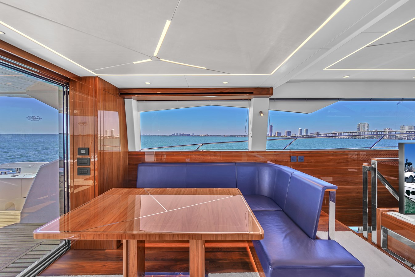 Sunseeker Motor Yacht 68  MANHATTAN For Sale