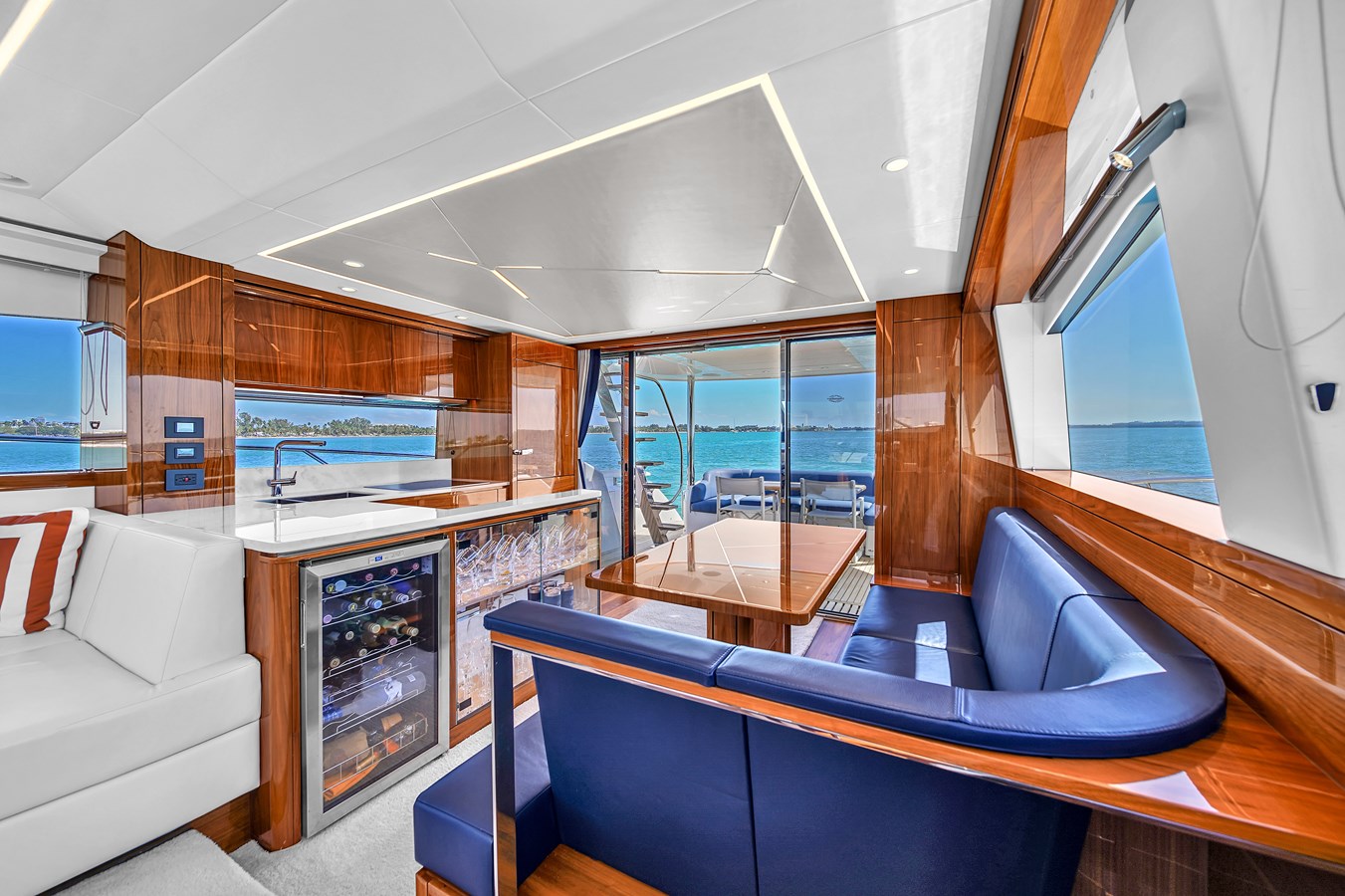 Sunseeker Motor Yacht 68  MANHATTAN For Sale