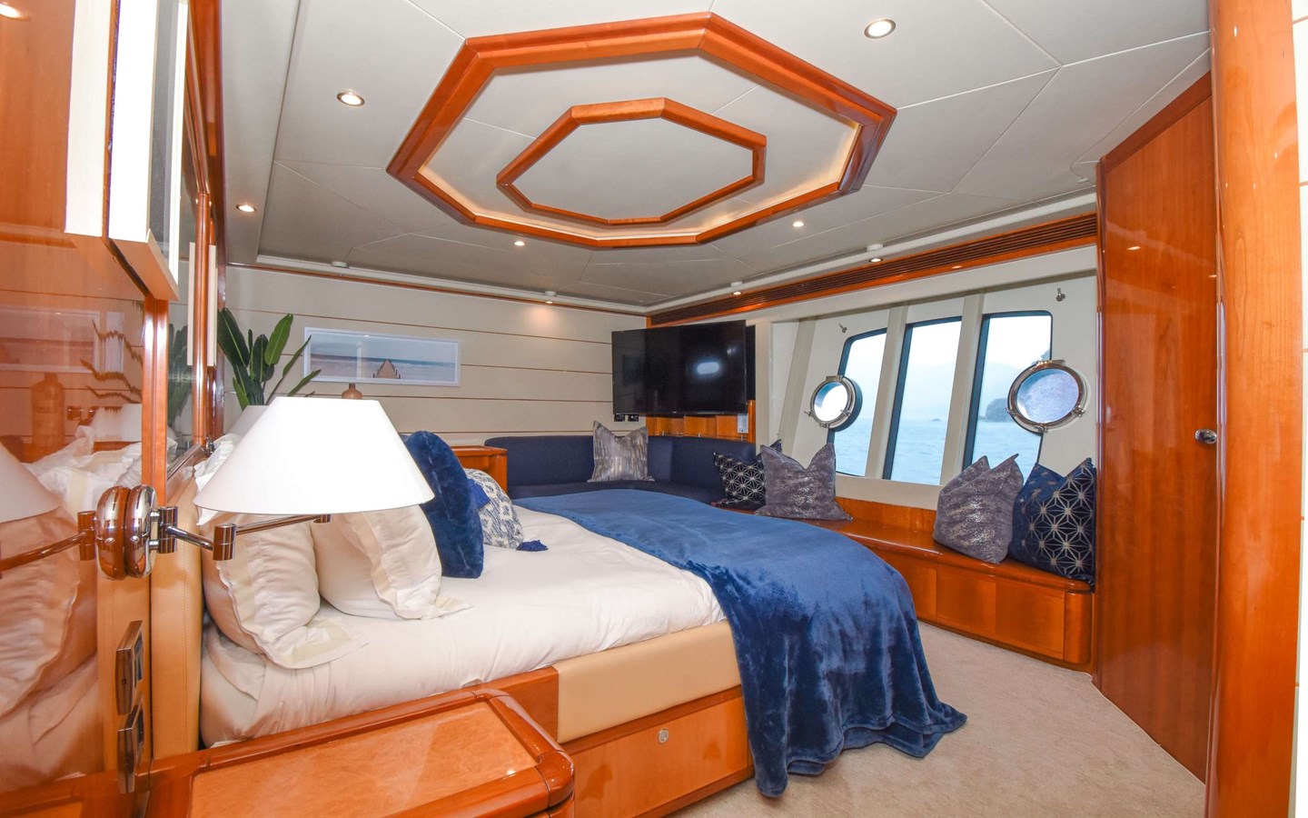 Ferretti Yachts Motor Yacht FER88117B606 For Sale
