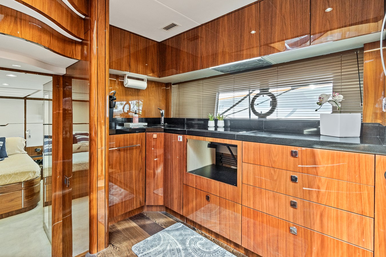 Sunseeker Cruising Yacht Once Around For Sale