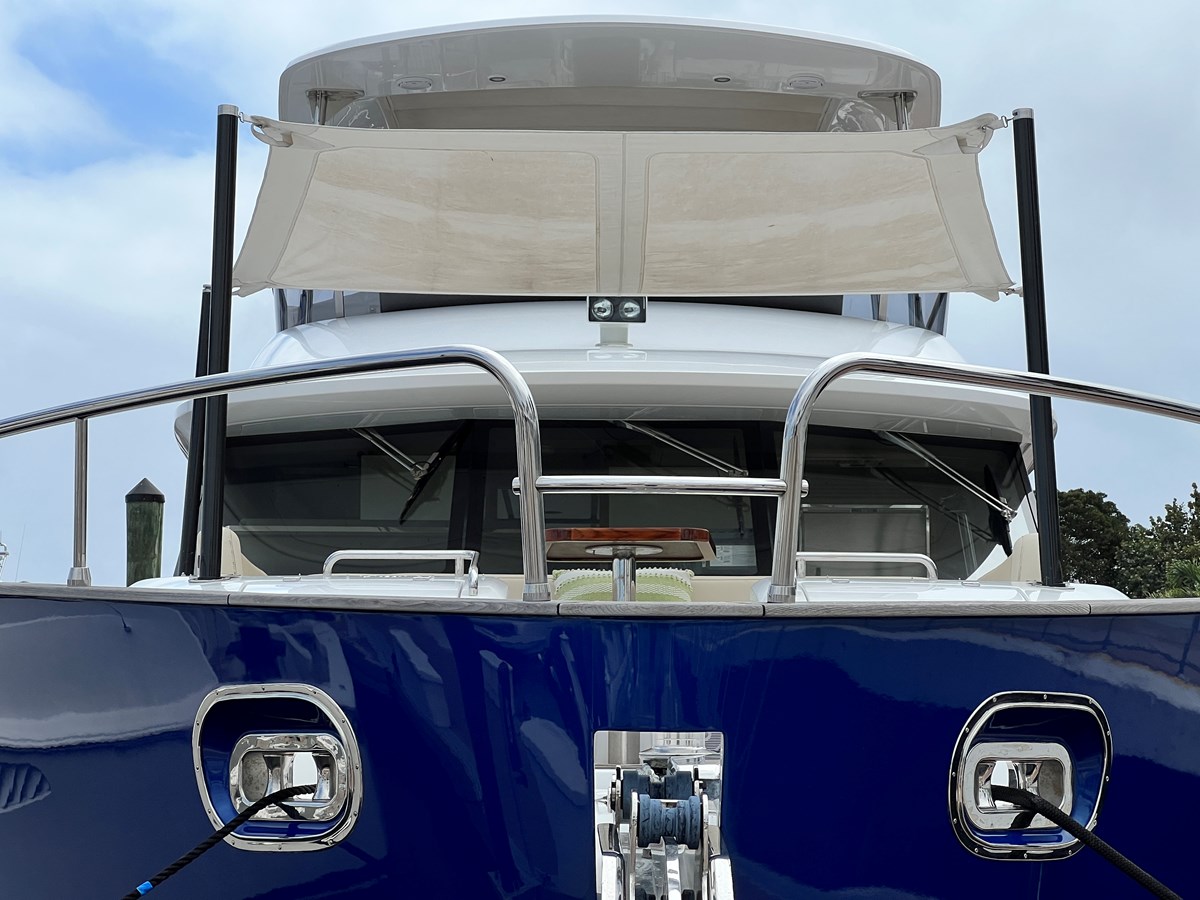 Azimut Yachts Motor Yacht Pura Vida For Sale