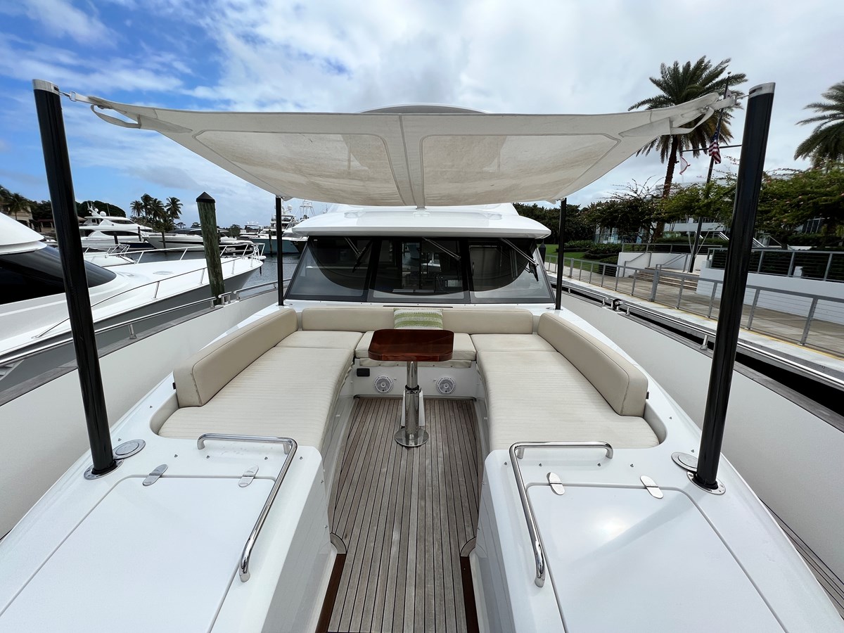 Azimut Yachts Motor Yacht Pura Vida For Sale