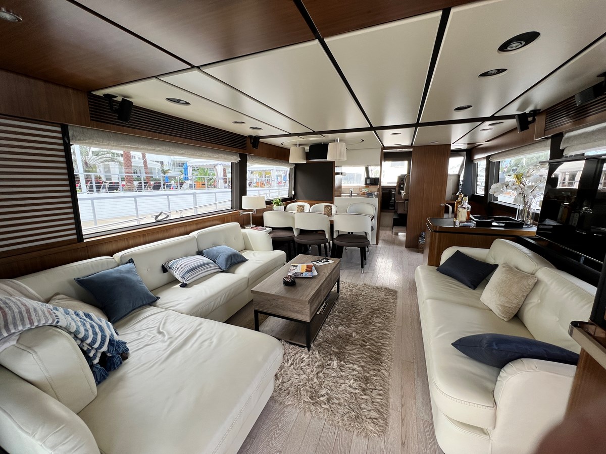 Azimut Yachts Motor Yacht Pura Vida For Sale