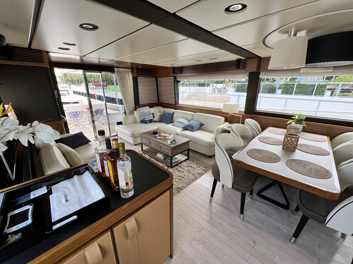 Azimut Yachts Motor Yacht Pura Vida For Sale
