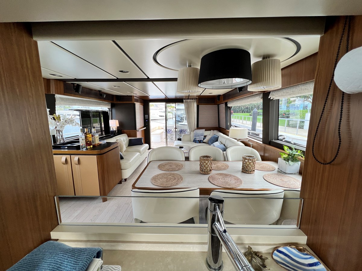 Azimut Yachts Motor Yacht Pura Vida For Sale