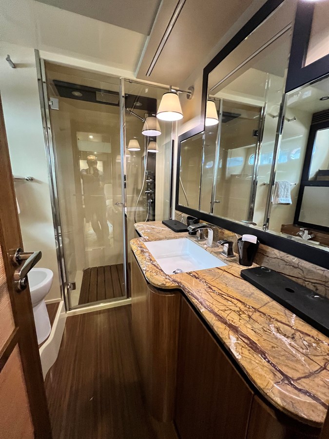 Azimut Yachts Motor Yacht Pura Vida For Sale