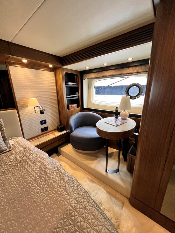 Azimut Yachts Motor Yacht Pura Vida For Sale