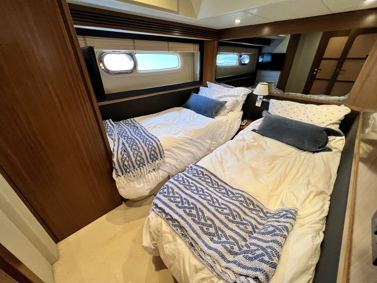 Azimut Yachts Motor Yacht Pura Vida For Sale