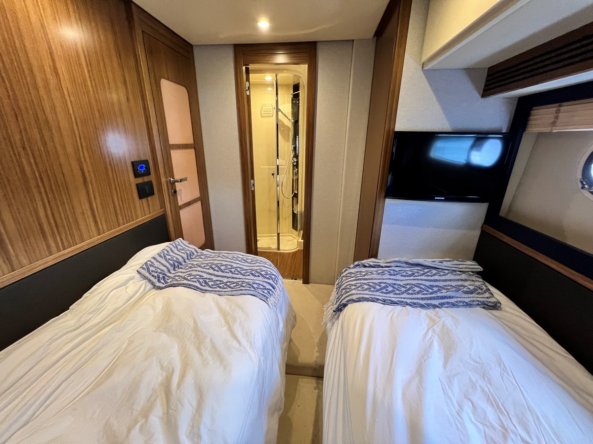 Azimut Yachts Motor Yacht Pura Vida For Sale