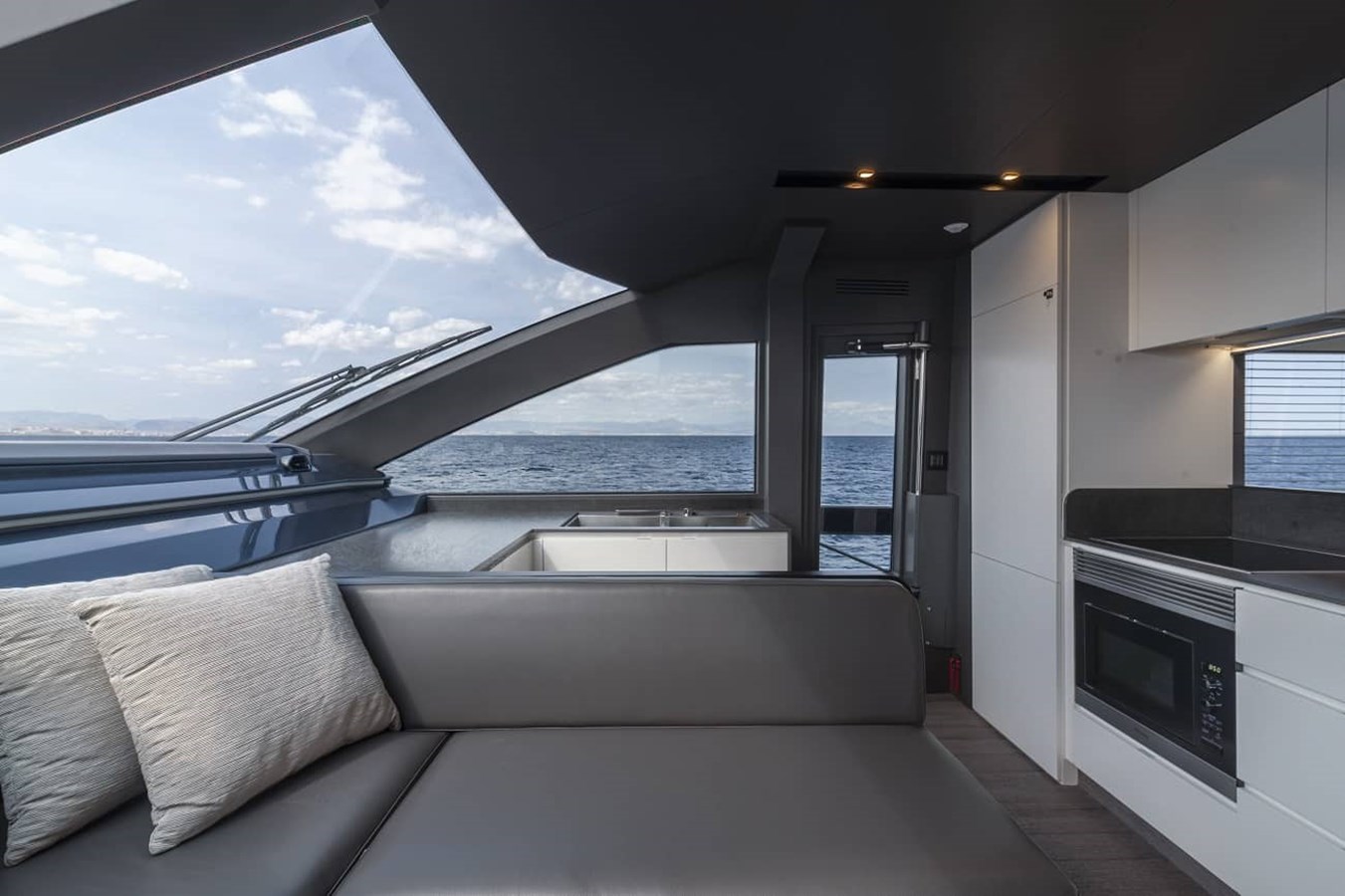 Astilleros Astondoa Motor Yacht ASTO82AS8724 For Sale