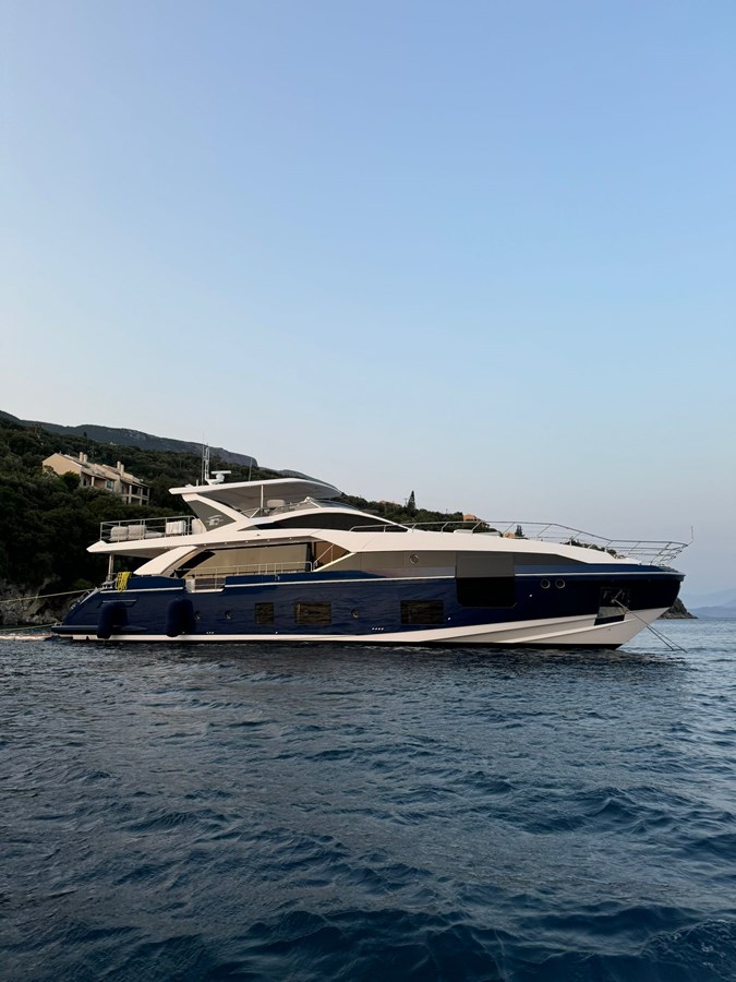 Azimut Yachts Motor Yacht BETTY For Sale