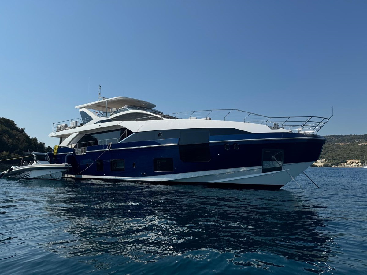 Azimut Yachts Motor Yacht BETTY For Sale