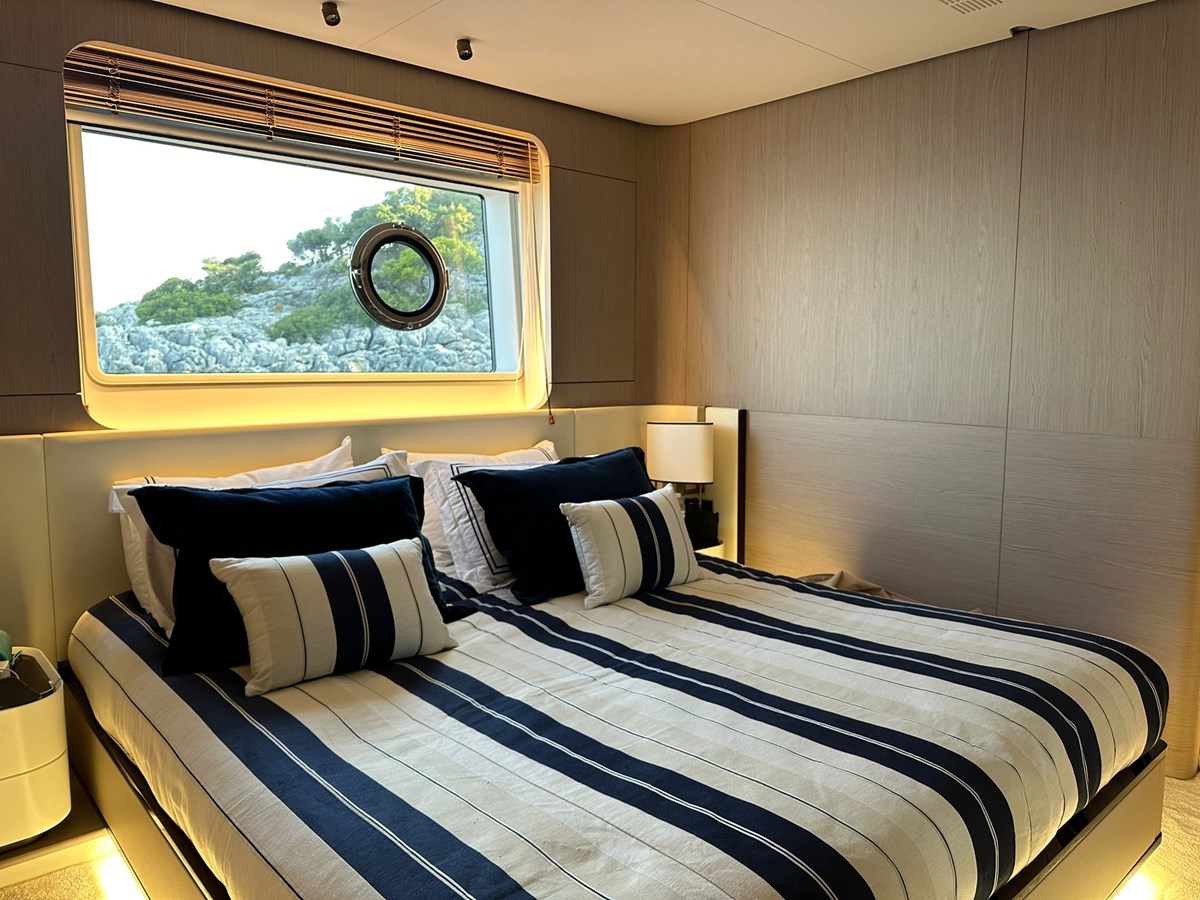 Azimut Yachts Motor Yacht BETTY For Sale