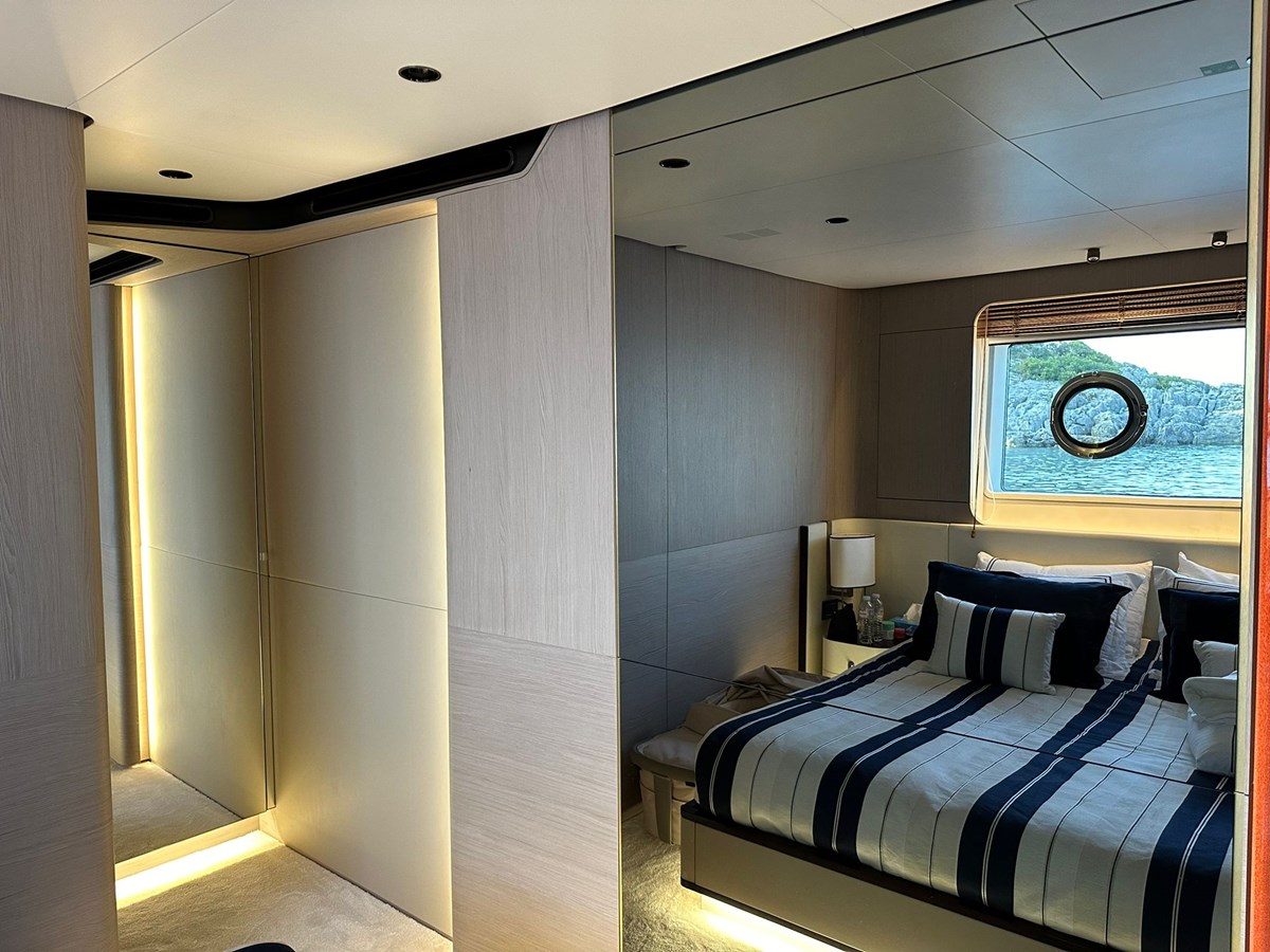 Azimut Yachts Motor Yacht BETTY For Sale