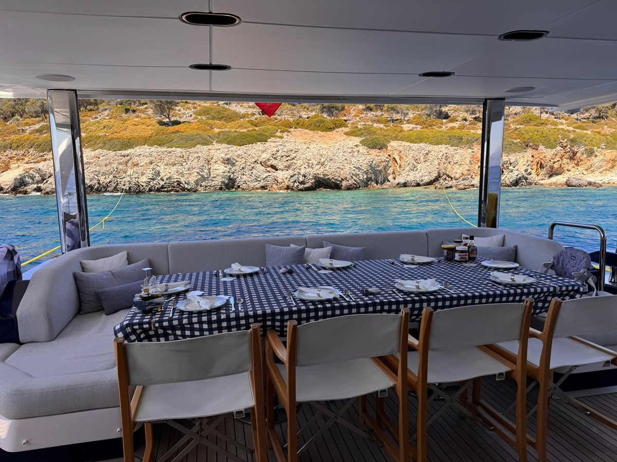 Azimut Yachts Motor Yacht BETTY For Sale