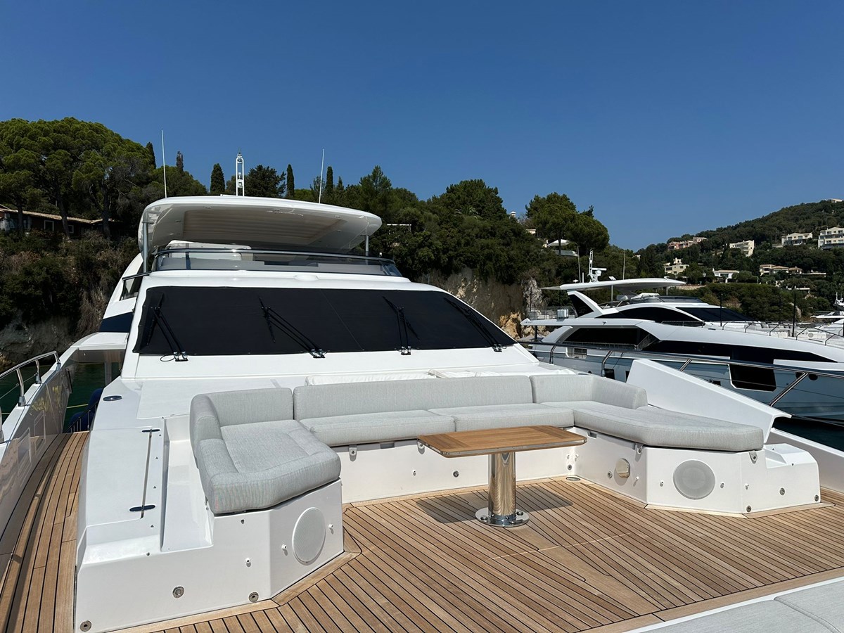 Azimut Yachts Motor Yacht BETTY For Sale