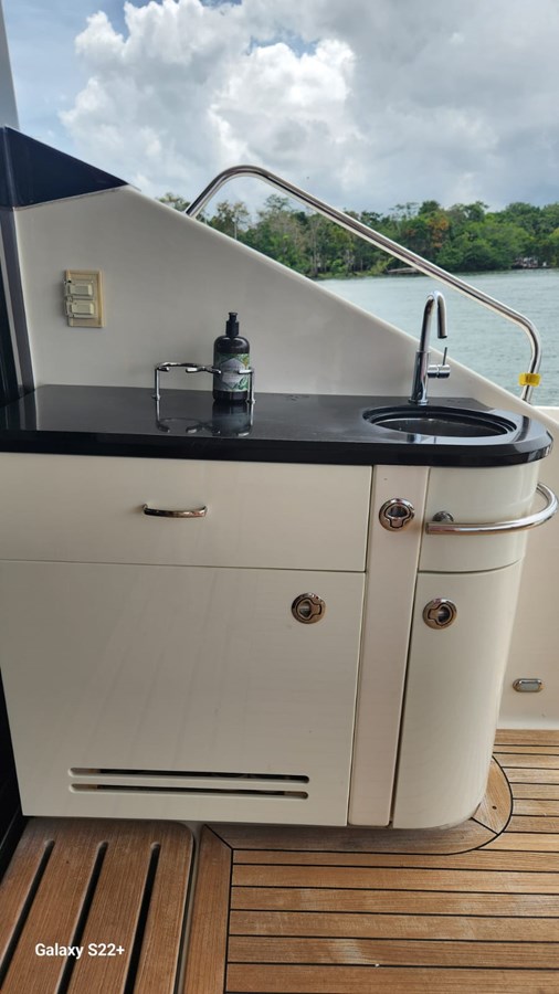 Sea Ray Motor Yacht Sea Ray L650 Fly For Sale