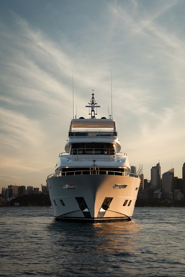 Majesty Motor Yacht BLUESTONE For Sale