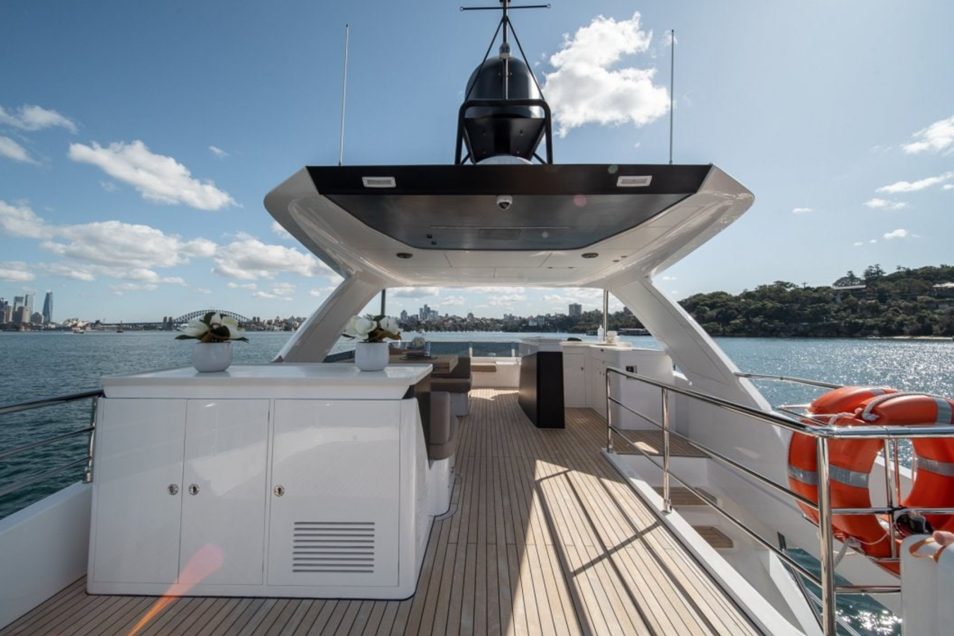Majesty Motor Yacht TOPAZ For Sale