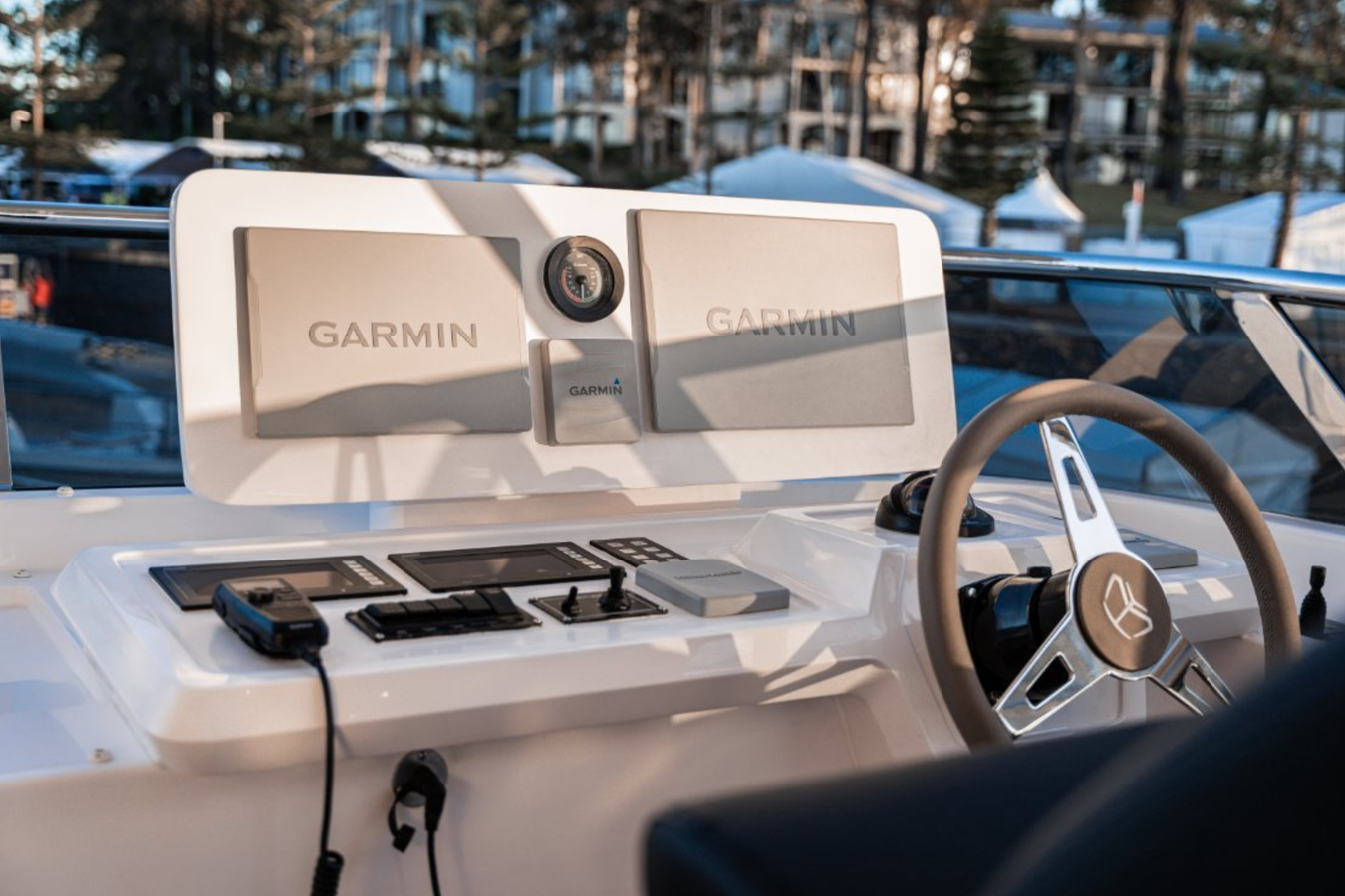 Majesty Motor Yacht TOPAZ For Sale