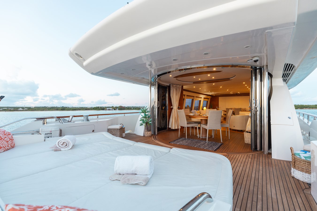Couach Motor Yacht ECLIPSE For Sale