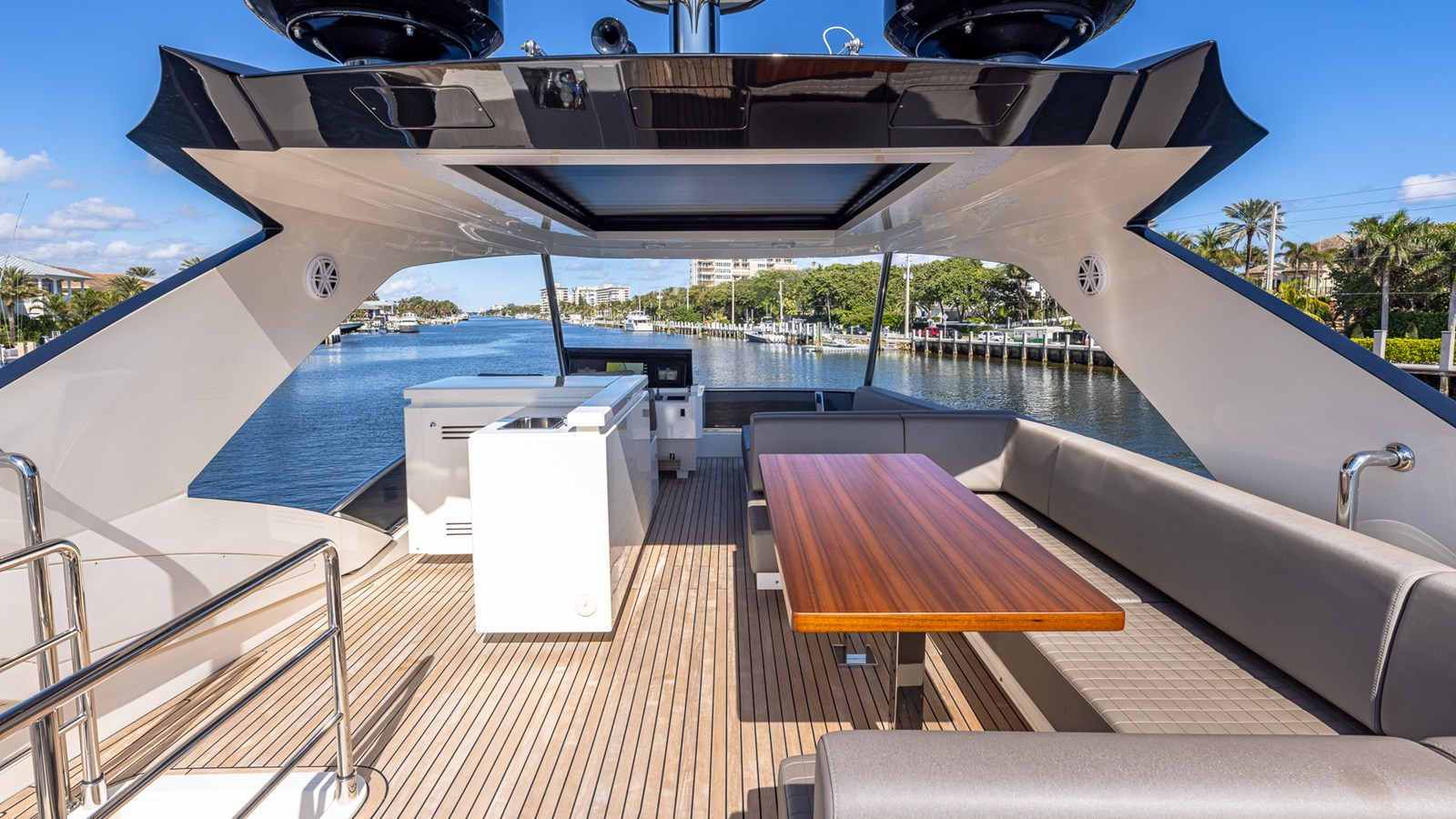 Astilleros Astondoa Motor Yacht ISLA BONITA For Sale