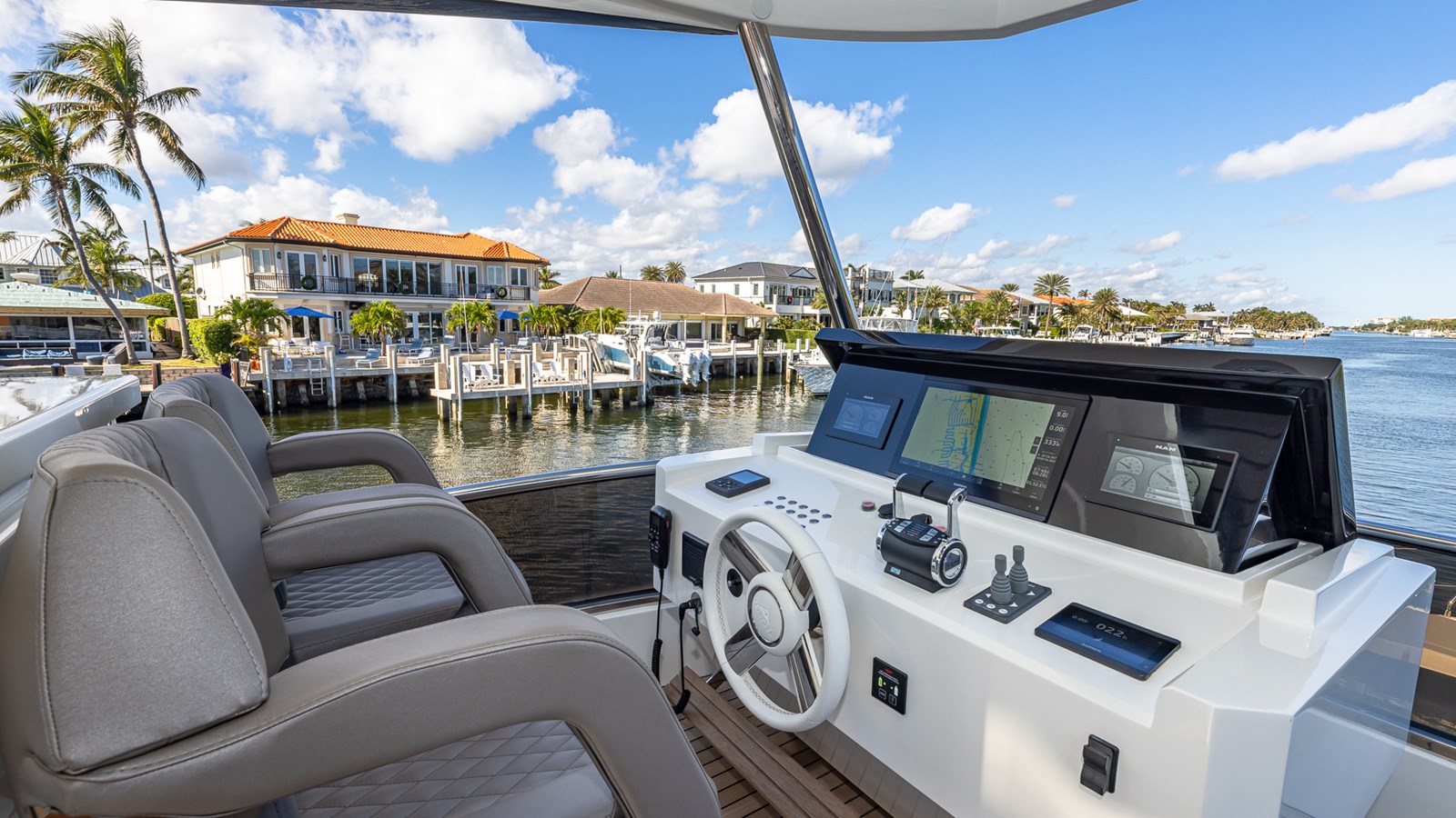 Astilleros Astondoa Motor Yacht ISLA BONITA For Sale