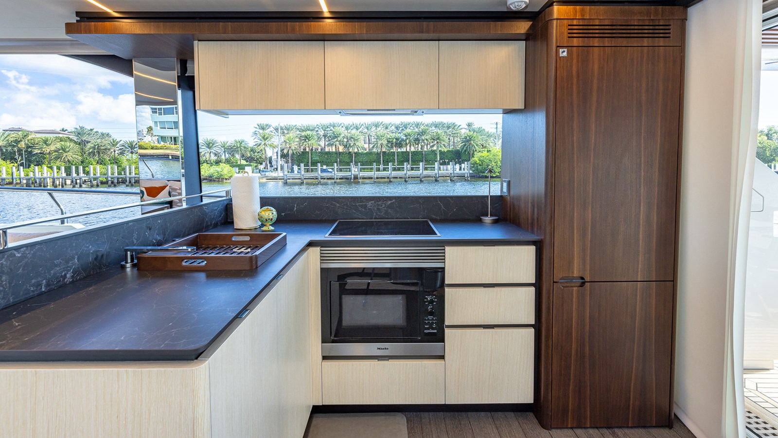 Astilleros Astondoa Motor Yacht ISLA BONITA For Sale