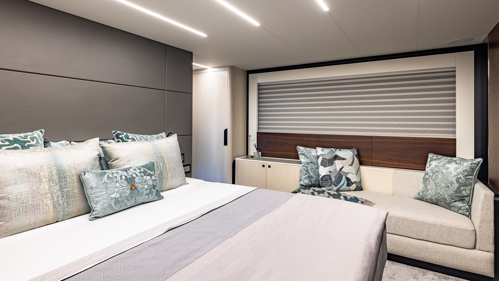 Astilleros Astondoa Motor Yacht ISLA BONITA For Sale
