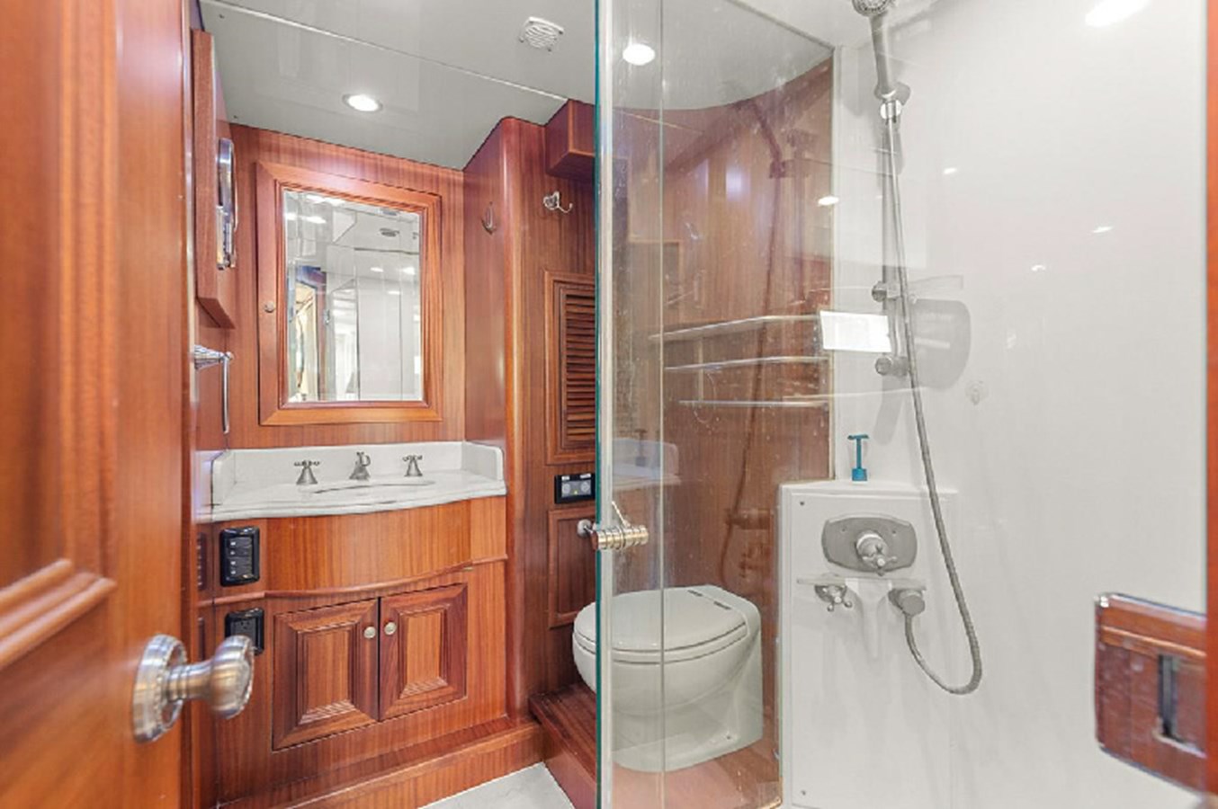 Paragon Motor Yachts Motor Yacht SEAS TO SEE For Sale