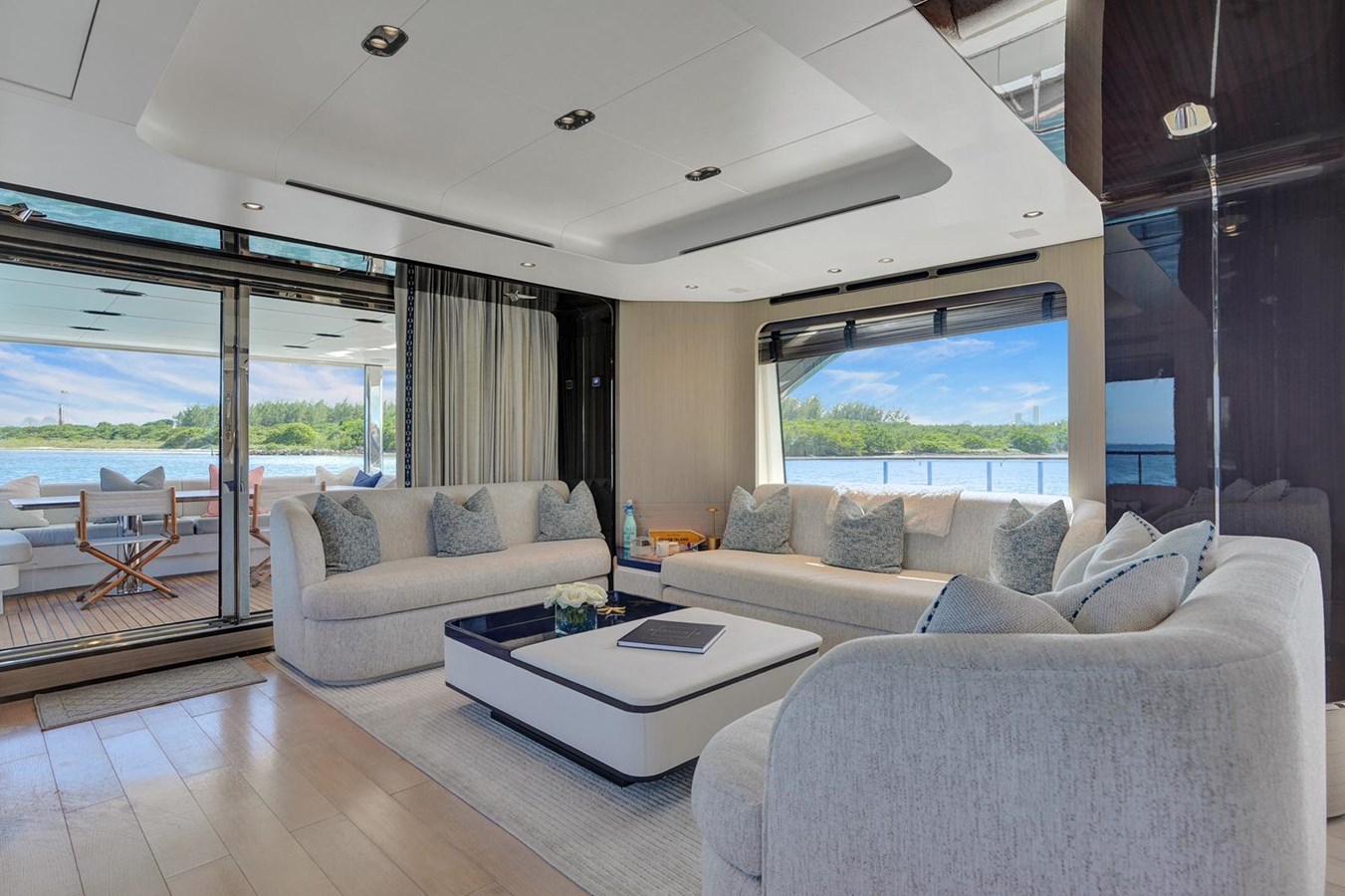 Azimut Yachts Motor Yacht Enchante For Sale