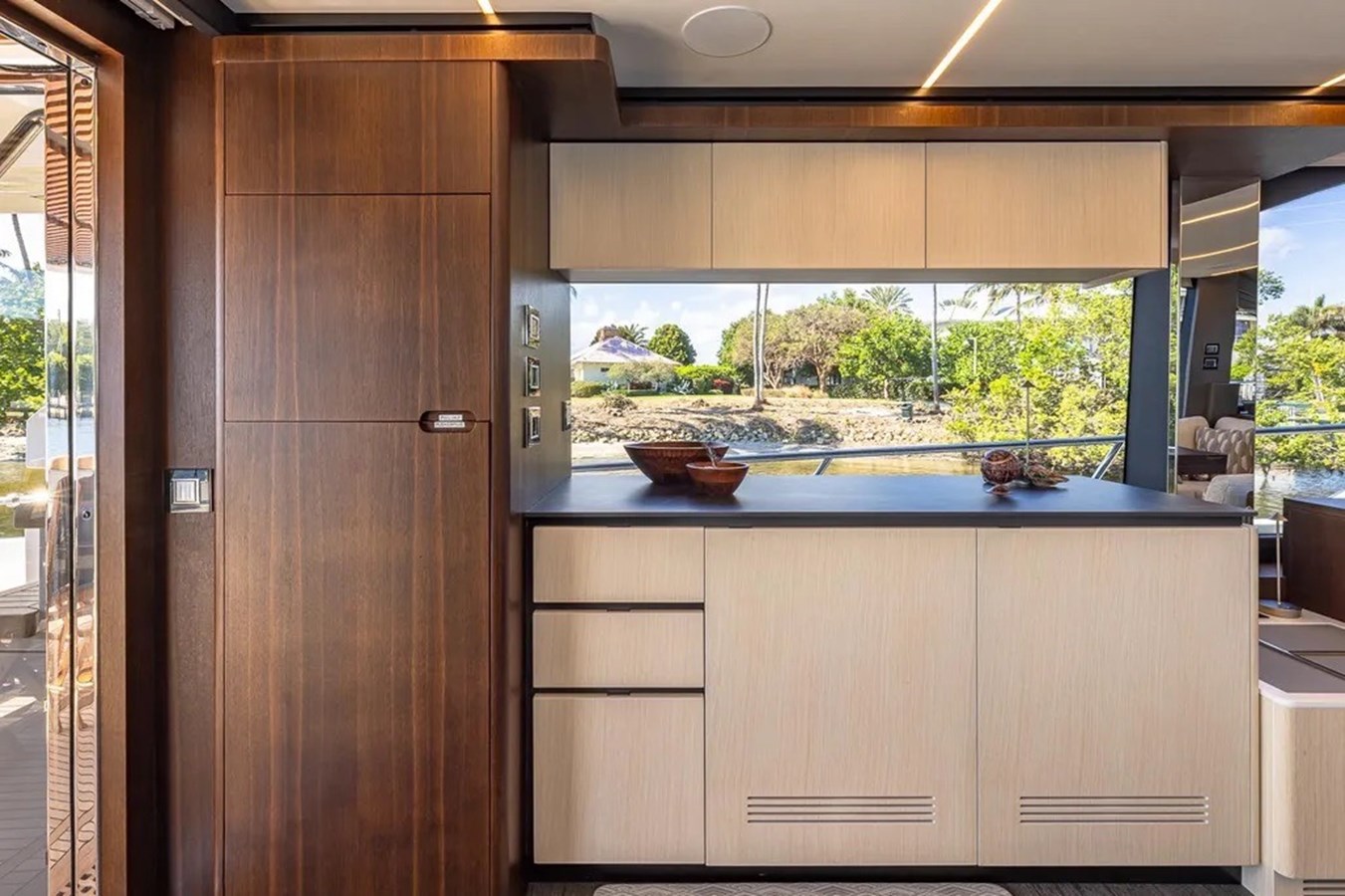 Astilleros Astondoa Motor Yacht - For Sale