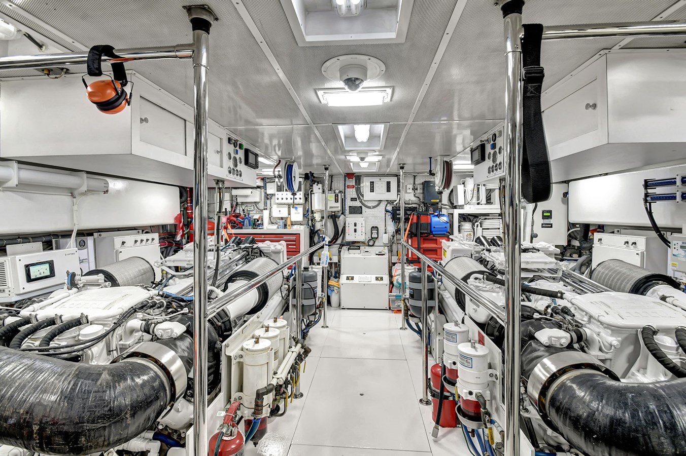 Hatteras Motor Yacht DANIELLE For Sale