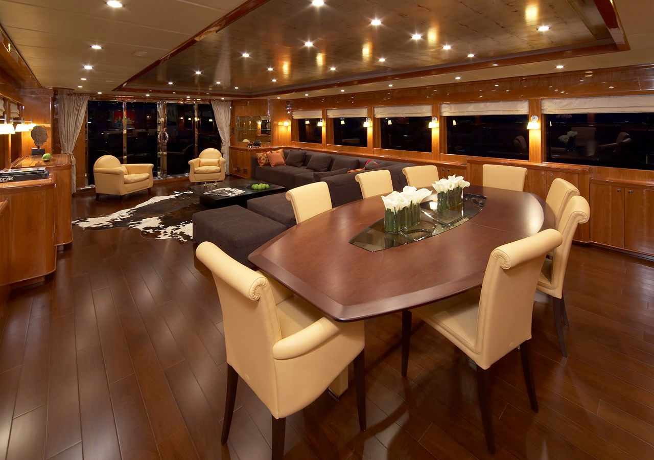 Johnson Motor Yacht JOHNSON 110 FLYBRIDGE  For Sale