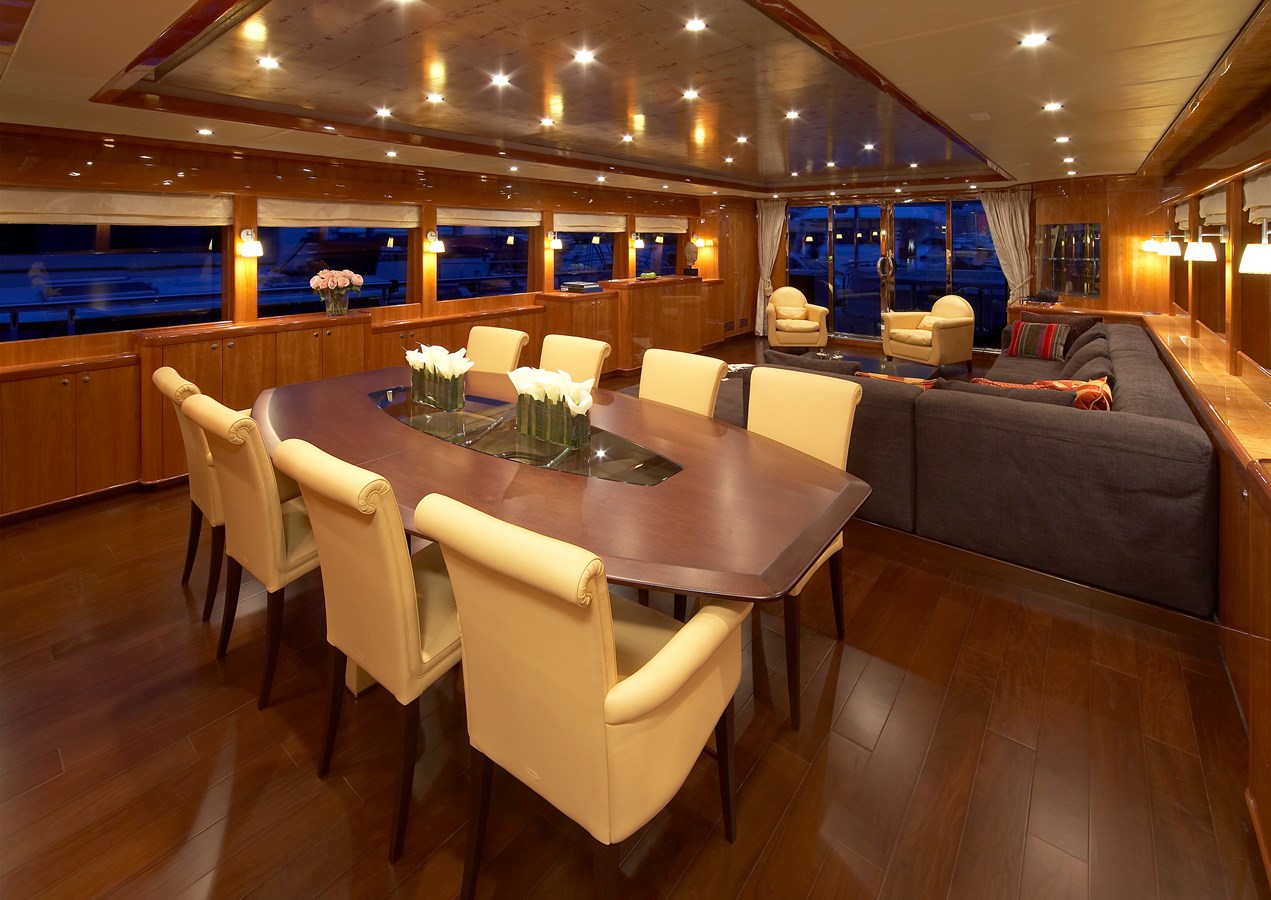 Johnson Motor Yacht JOHNSON 110 FLYBRIDGE  For Sale