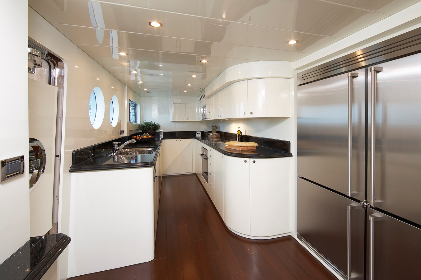 Johnson Motor Yacht JOHNSON 110 FLYBRIDGE  For Sale