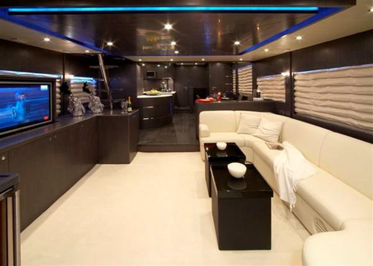 Johnson Motor Yacht JOHNSON 83’ SKYLOUNGE W/FISHING COCKPIT  For Sale