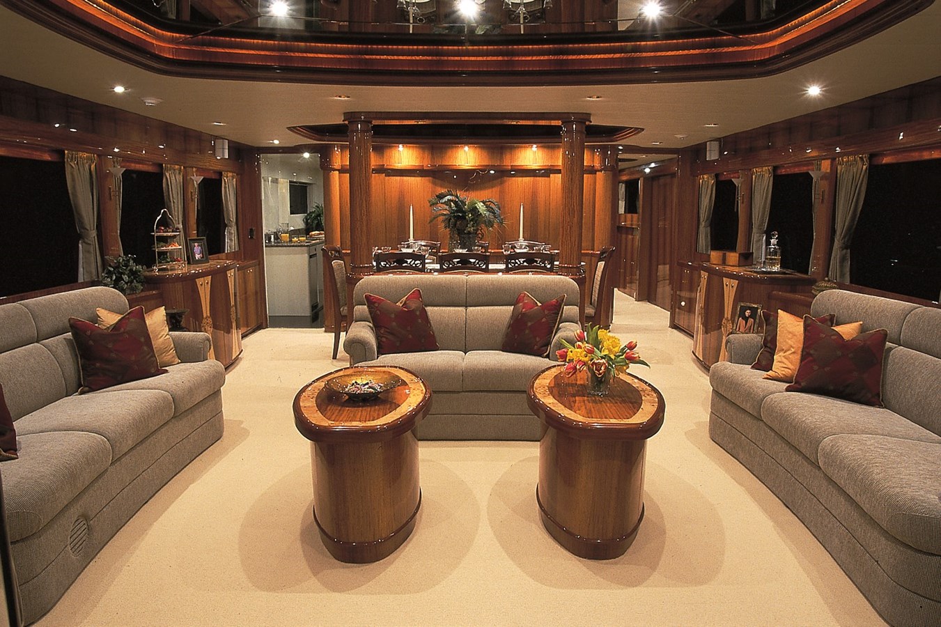 Johnson Motor Yacht JOHNSON 93 SKYLOUNGE     For Sale