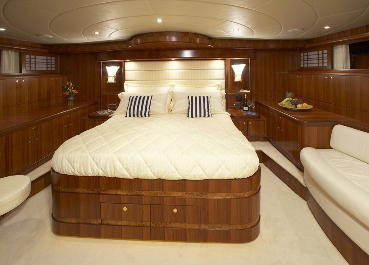 Johnson Motor Yacht JOHNSON 93 SKYLOUNGE     For Sale