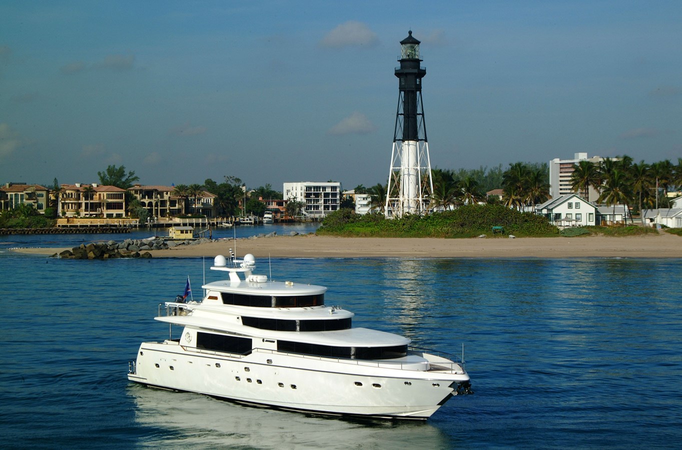Johnson Motor Yacht JOHNSON 93 SKYLOUNGE     For Sale